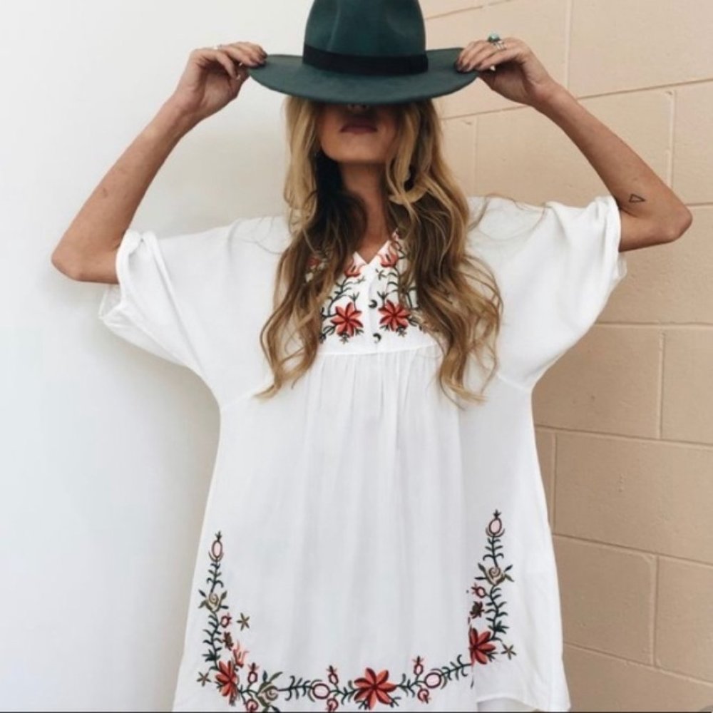 New Boho Floral Embroidered White Tunic Dress - Picture 3 of 9
